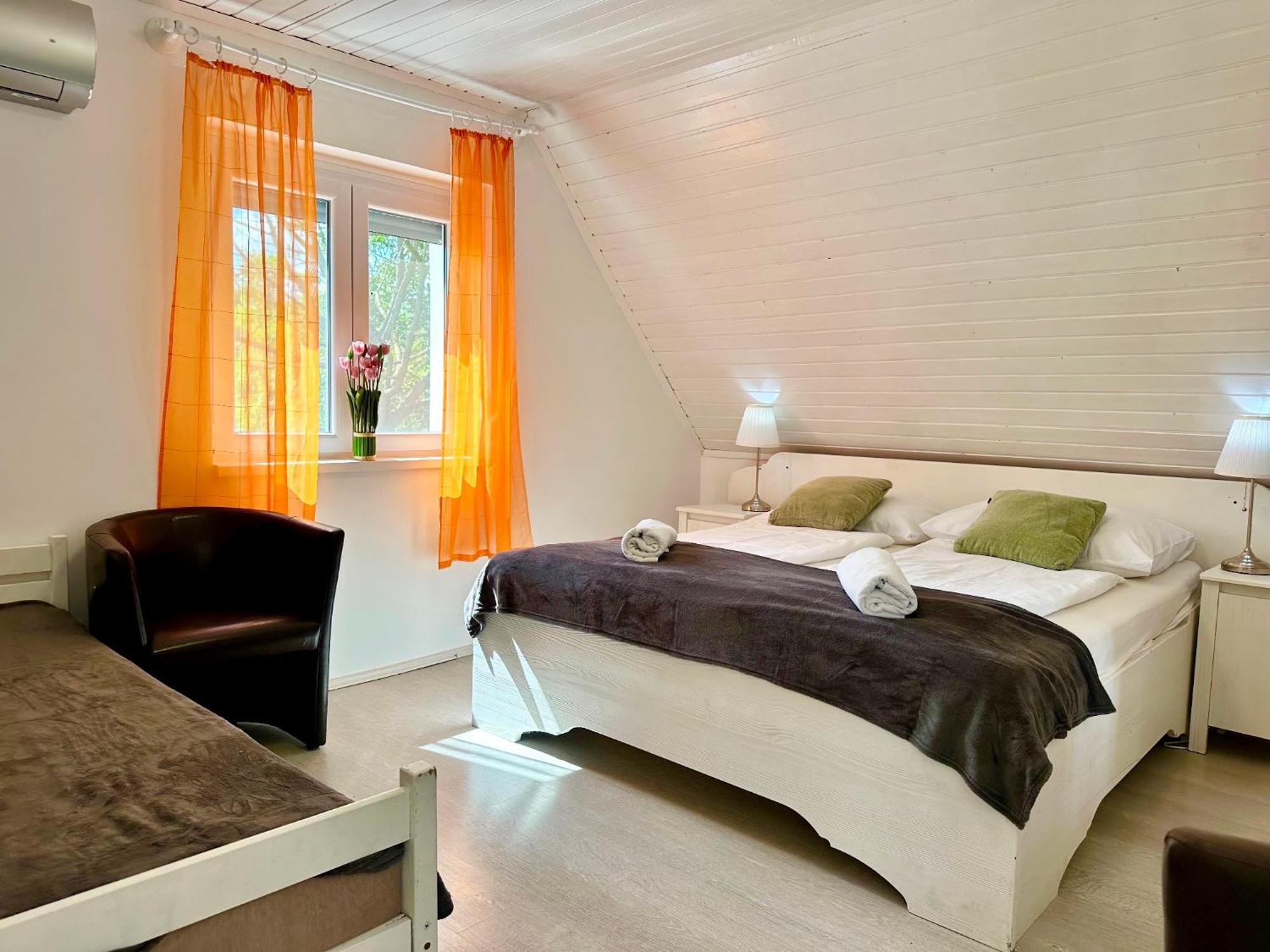 Szent Orban Panzio - Kutyabarat Apartmanok 잘라카로쉬 외부 사진